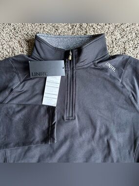 NWT UNRL Elite 1/4 Zip Mens Small Black 4 Way Stretch Athletic Fit Sleeve Pocket